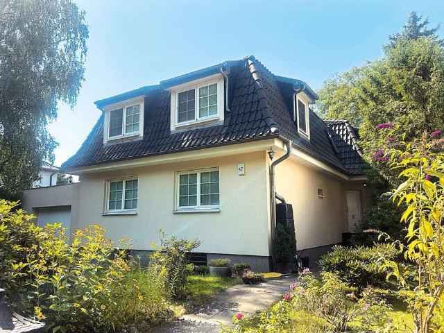 Haus zum Kaufen in Hermsdorf 825.000,00 EUR 182 m²