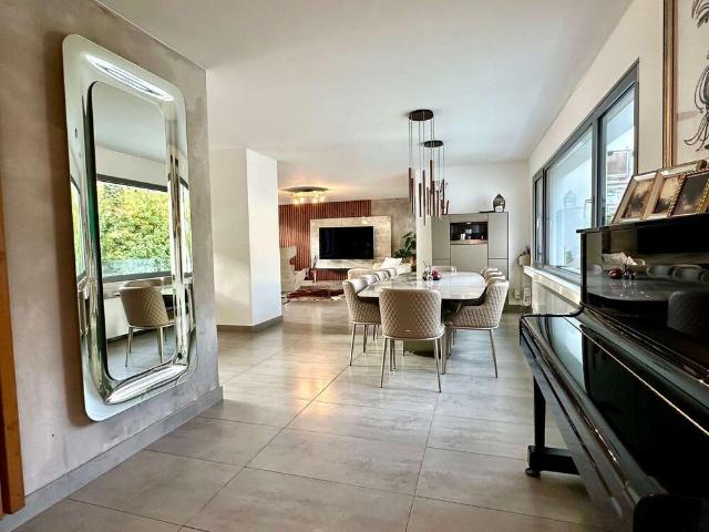 Haus zum Kaufen in Herne 1.150.000,00 EUR 270 m²
