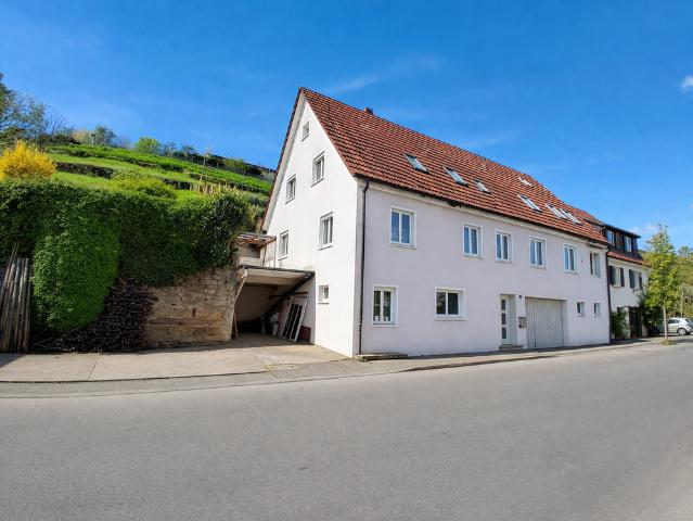 Haus zum Kaufen in Hessigheim 450.000,00 EUR 235 m²