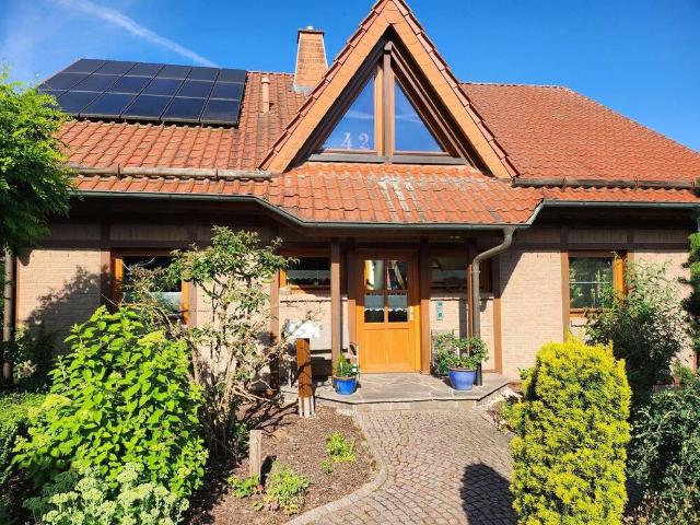 Haus zum Kaufen in Hessisch Lichtenau 597.000,00 EUR 240 m²