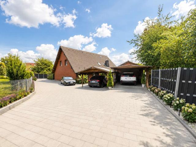 Haus zum Kaufen in Hiddenhausen 649.000,00 EUR 327 m²