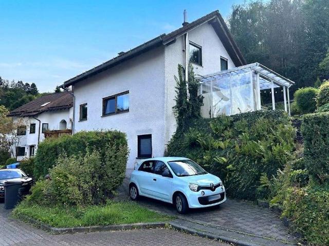 Haus zum Kaufen in Hilchenbach 329.000,00 EUR 177.37 m²