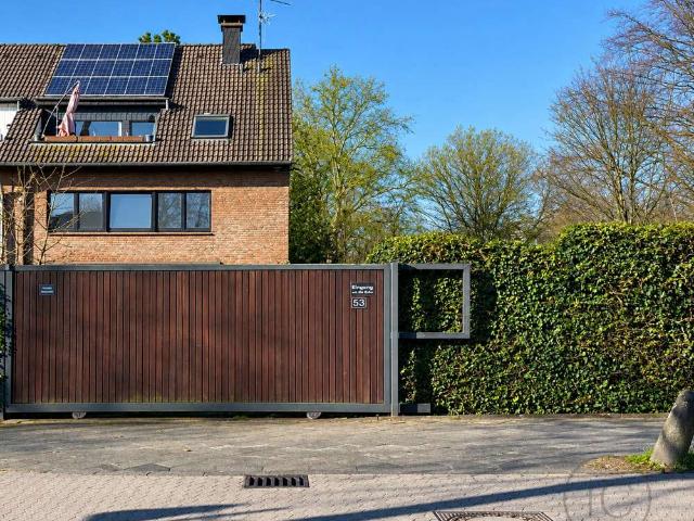 Haus zum Kaufen in Hilden 595.000,00 EUR 250 m²