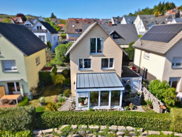 Haus zum Kaufen in Hilzingen 490.000,00 EUR 120 m²