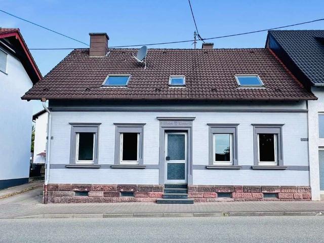 Haus zum Kaufen in Hütschenhausen 275.000,00 EUR 138.15 m²