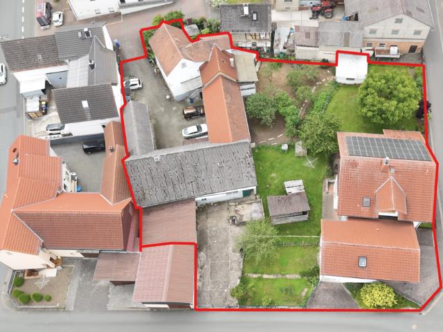 Haus zum Kaufen in Hüttenberg Volpertshausen 999.999,00 EUR 489 m²