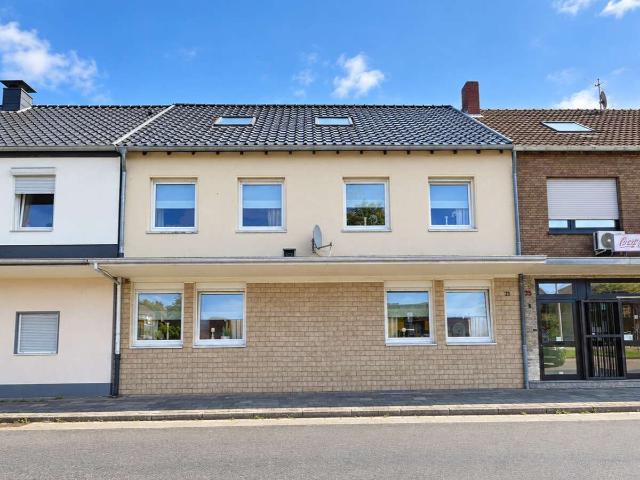 Haus zum Kaufen in Hückelhoven Hilfarth 298.000,00 EUR 183 m²