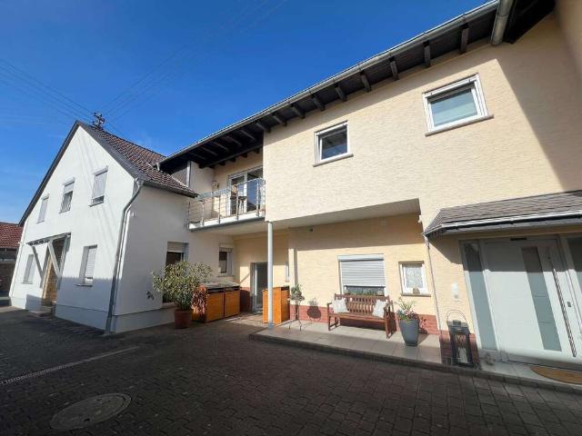 Haus zum Kaufen in Hüffelsheim 649.000,00 EUR 332.4 m²