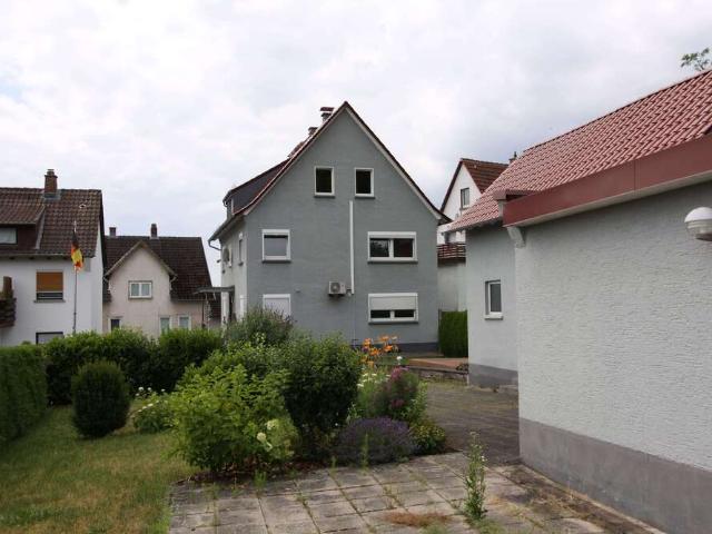 Haus zum Kaufen in Hungen 299.000,00 EUR 205 m²
