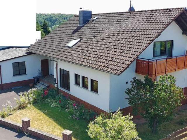 Haus zum Kaufen in Hungen 398.000,00 EUR 230 m²