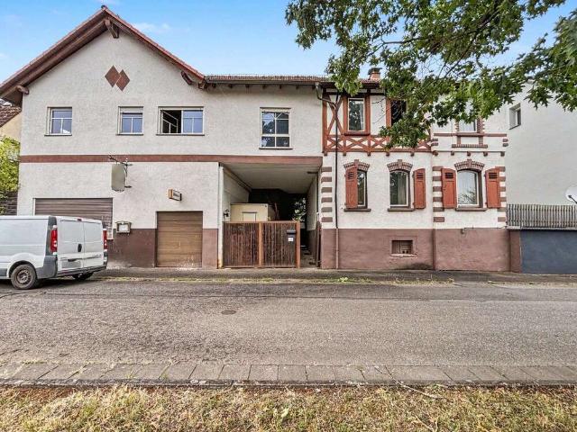 Haus zum Kaufen in Hungen 430.000,00 EUR 284 m²