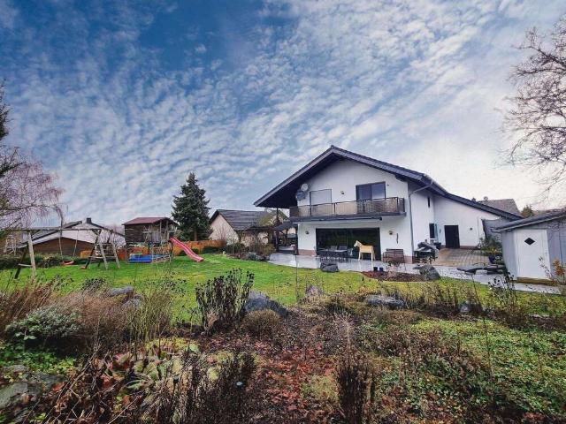 Haus zum Kaufen in Hünfelden 698.000,00 EUR 210 m²