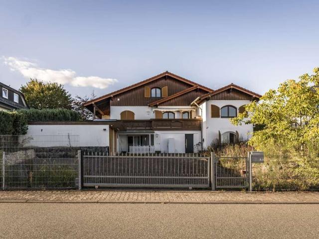 Haus zum Kaufen in Hünstetten 899.000,00 EUR 356.7 m²