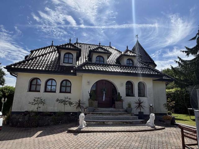 Haus zum Kaufen in Hürtgenwald 525.000,00 EUR 200 m²