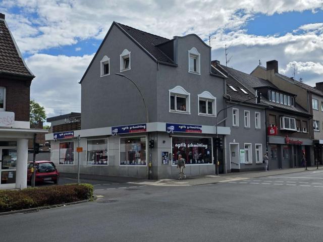 Haus zum Kaufen in Hürth 1.795.000,00 EUR 520 m²
