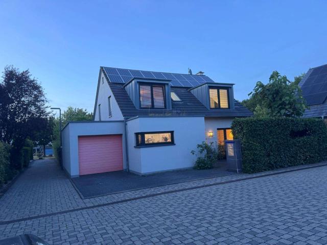 Haus zum Kaufen in Hürth 1.100.000,00 EUR 178 m²