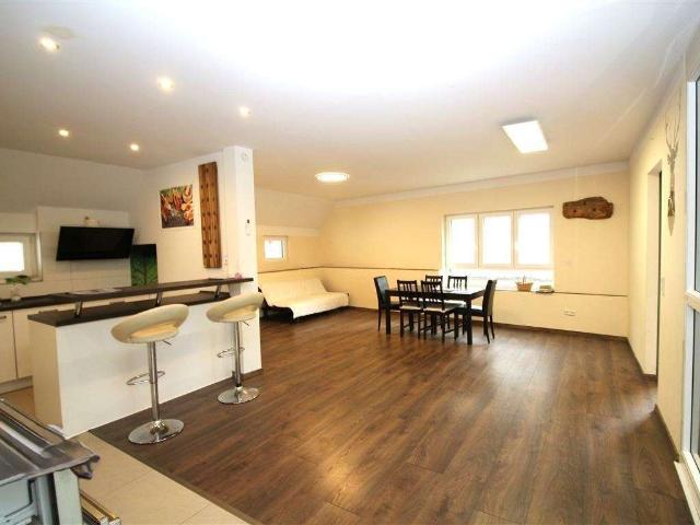 Haus zum Kaufen in Ingersheim, Württemberg 489.000,00 EUR 200 m²