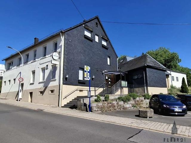 Haus zum Kaufen in Idar Oberstein Göttschied 298.000,00 EUR 227 m²