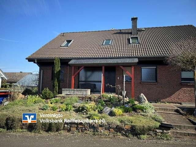 Haus zum Kaufen in Irmenach 299.000,00 EUR 195 m²