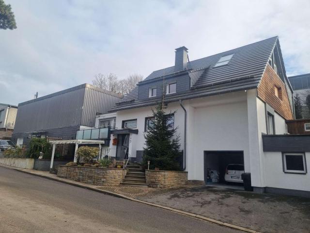 Haus zum Kaufen in Iserlohn 1.290.000,00 EUR 490 m²