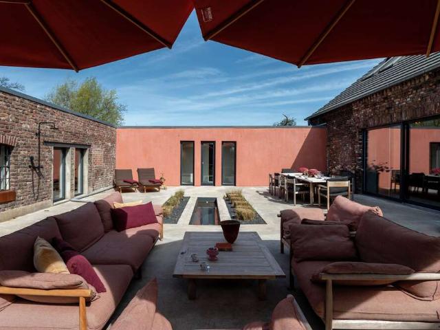 Haus zum Kaufen in Issum 2.490.000,00 EUR 602 m²