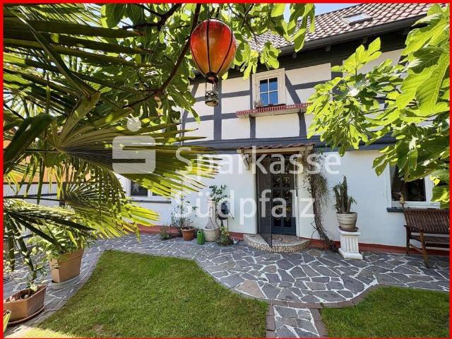 Haus zum Kaufen in Jockgrim 385.000,00 EUR 150 m²
