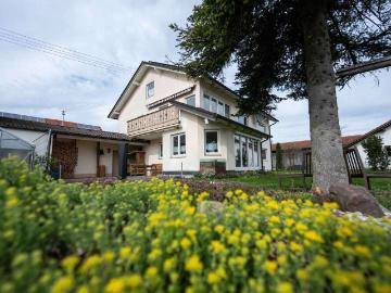 Haus zum Kaufen in Jengen 519.000,00 EUR 234 m²