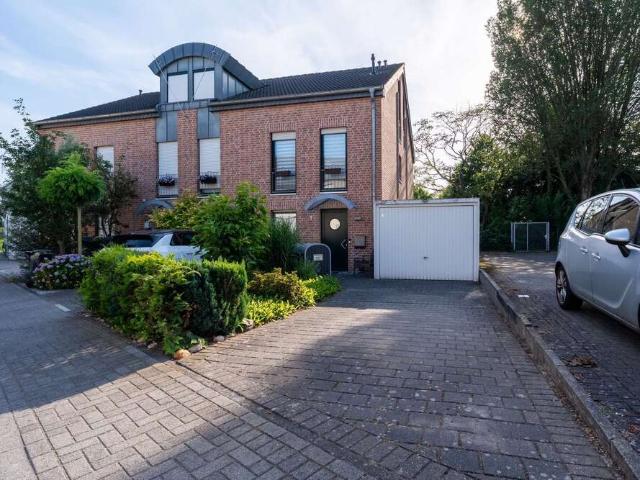 Haus zum Kaufen in Jüchen 375.000,00 EUR 135 m²