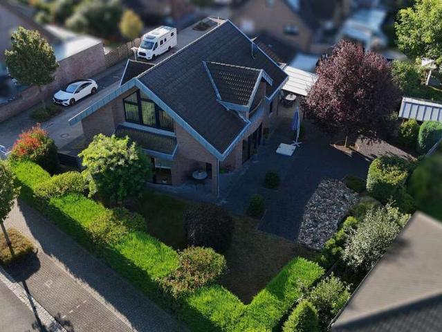 Haus zum Kaufen in Jüchen 595.000,00 EUR 171 m²