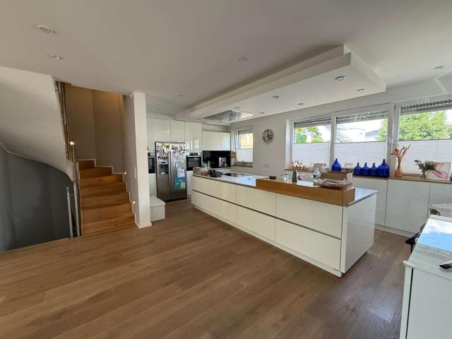 Haus zum Kaufen in Jüchen 775.000,00 EUR 184 m²