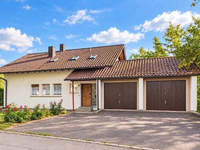 Haus zum Kaufen in Oberndorf am Neckar 299.000,00 EUR 183 m²