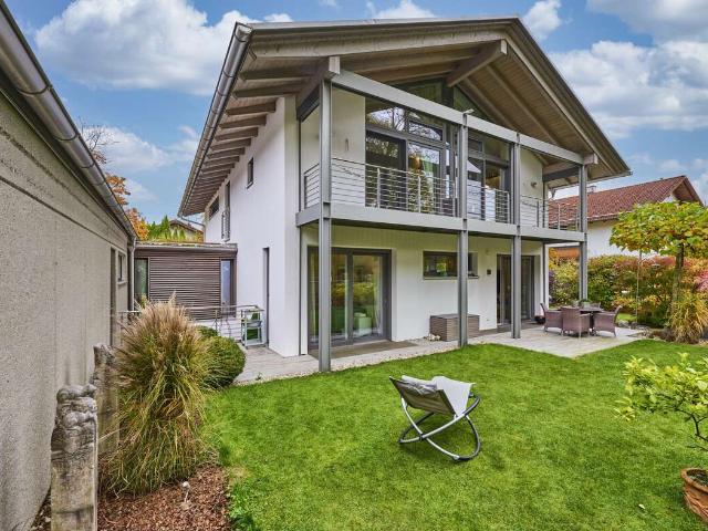 Haus zum Kaufen in Oberhaching 2.985.000,00 EUR 323.25 m²