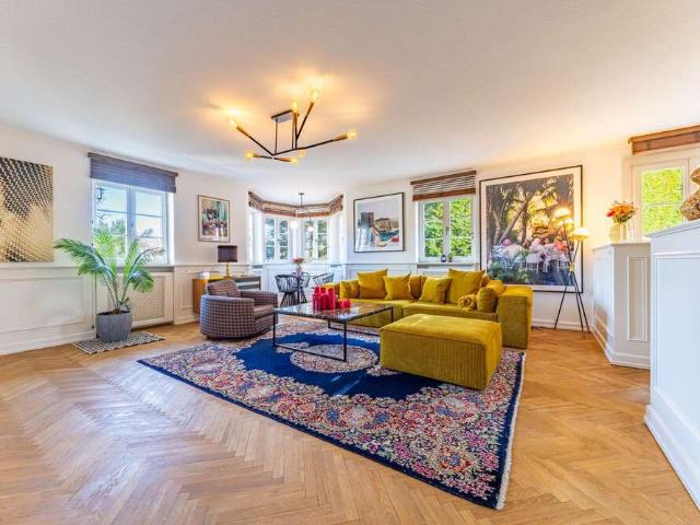 Haus zum Kaufen in Oberhaching 2.995.000,00 EUR 384 m²