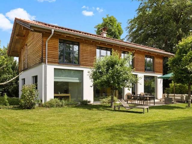 Haus zum Kaufen in Oberhaching Deisenhofen 2.990.000,00 EUR 268 m²