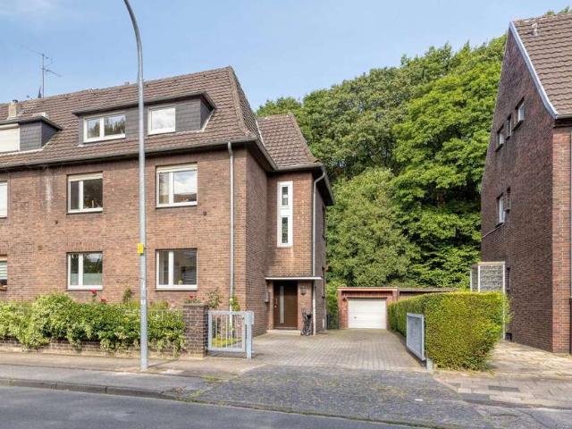 Haus zum Kaufen in Oberhausen 429.000,00 EUR 193 m²