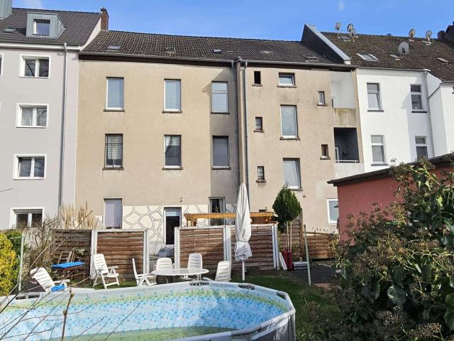 Haus zum Kaufen in Oberhausen 575.000,00 EUR 588.48 m²