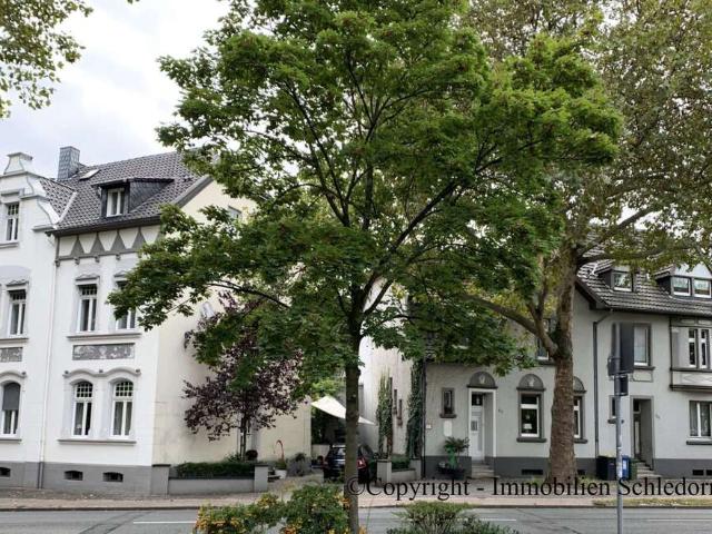 Haus zum Kaufen in Oberhausen 998.000,00 EUR 552 m²