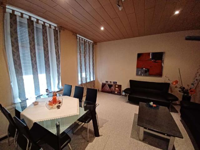 Haus zum Kaufen in Oberhausen 349.000,00 EUR 211 m²