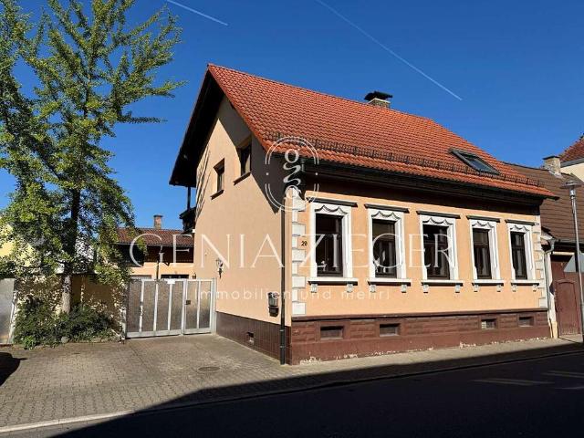 Haus zum Kaufen in Oberhausen Rheinhausen 370.000,00 EUR 159 m²
