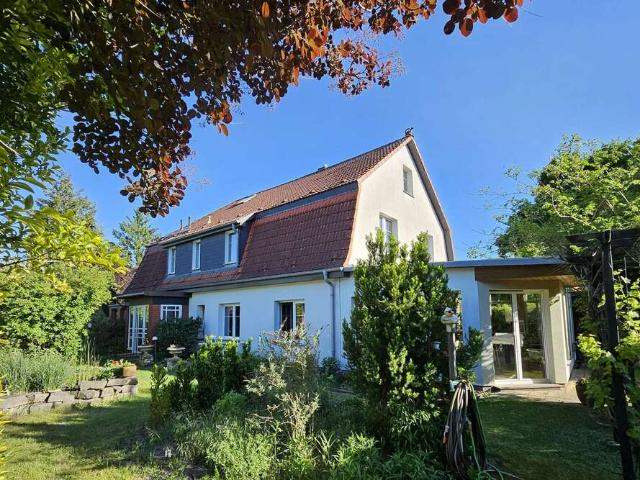 Haus zum Kaufen in Oberkrämer 748.000,00 EUR 335.55 m²