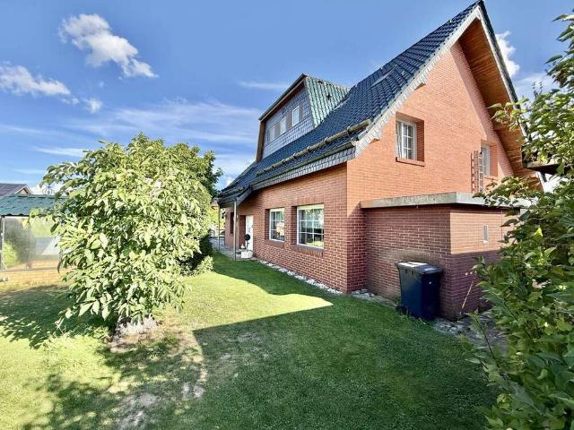Haus zum Kaufen in Oberkrämer Schwante 499.000,00 EUR 210.75 m²
