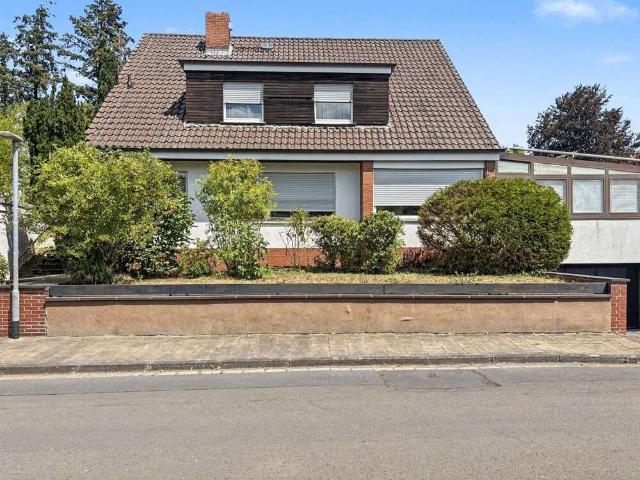 Haus zum Kaufen in Obertshausen 1.265.000,00 EUR 240 m²