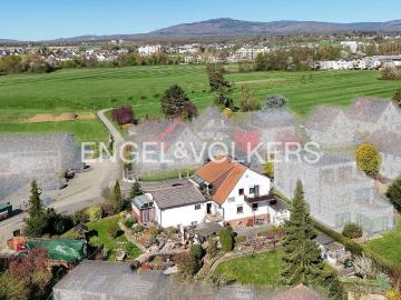 Haus zum Kaufen in Oberursel Taunus 1.440.000,00 EUR 180 m²