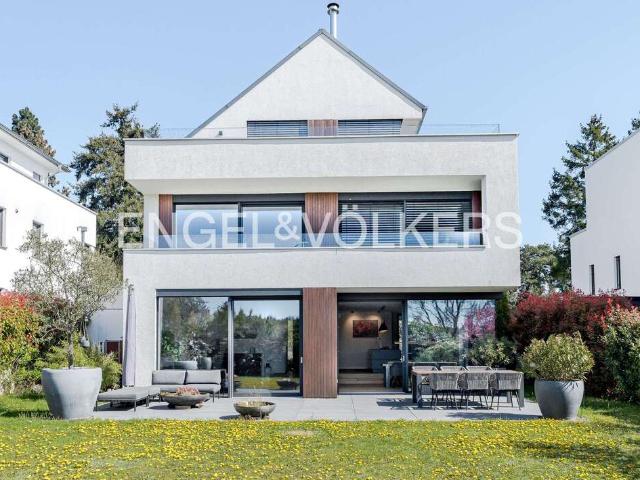 Haus zum Kaufen in Oberursel Taunus 3.280.000,00 EUR 304 m²