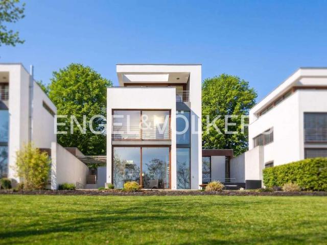 Haus zum Kaufen in Oberursel 2.590.000,00 EUR 276 m²