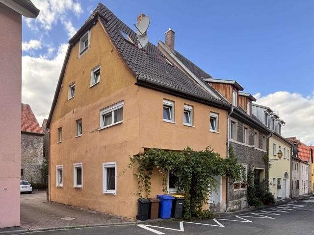 Haus zum Kaufen in Ochsenfurt 275.000,00 EUR 120.15 m²