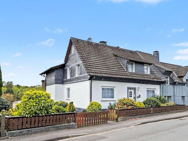 Haus zum Kaufen in Odenthal 649.000,00 EUR 198 m²