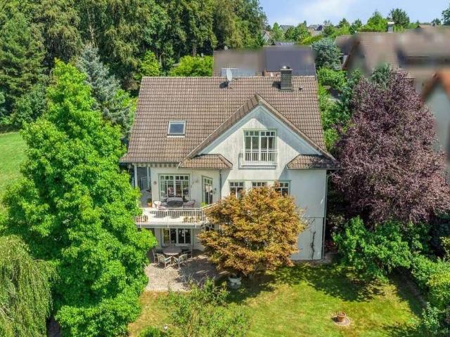 Haus zum Kaufen in Odenthal 840.000,00 EUR 283 m²
