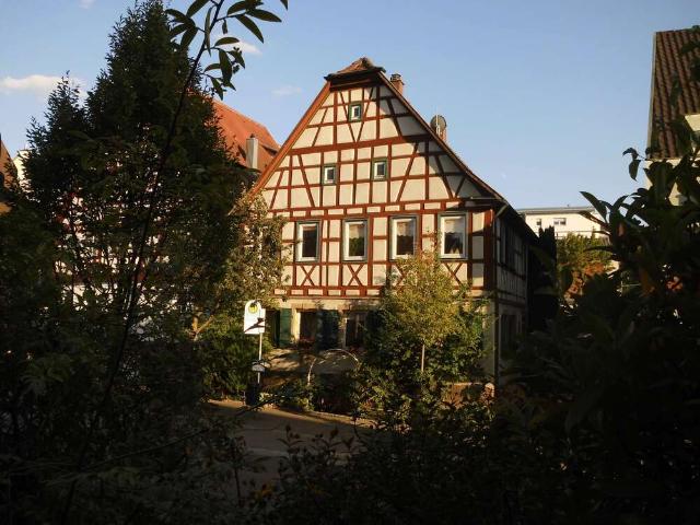 Haus zum Kaufen in Oedheim 375.000,00 EUR 226 m²