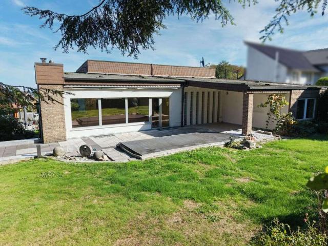 Haus zum Kaufen in Oerlinghausen 443.700,00 EUR 186.1 m²